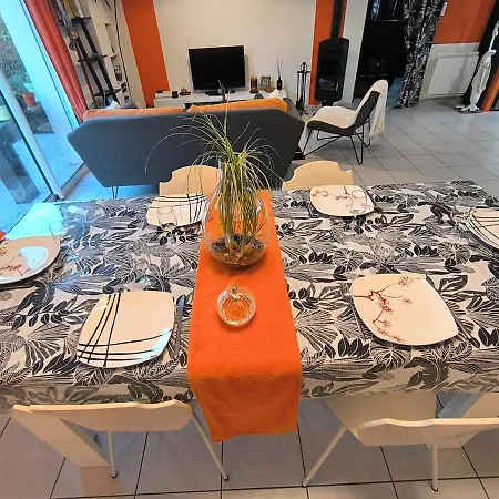 La Parenthèse Colorée Hébergement de vacances Chateaumur